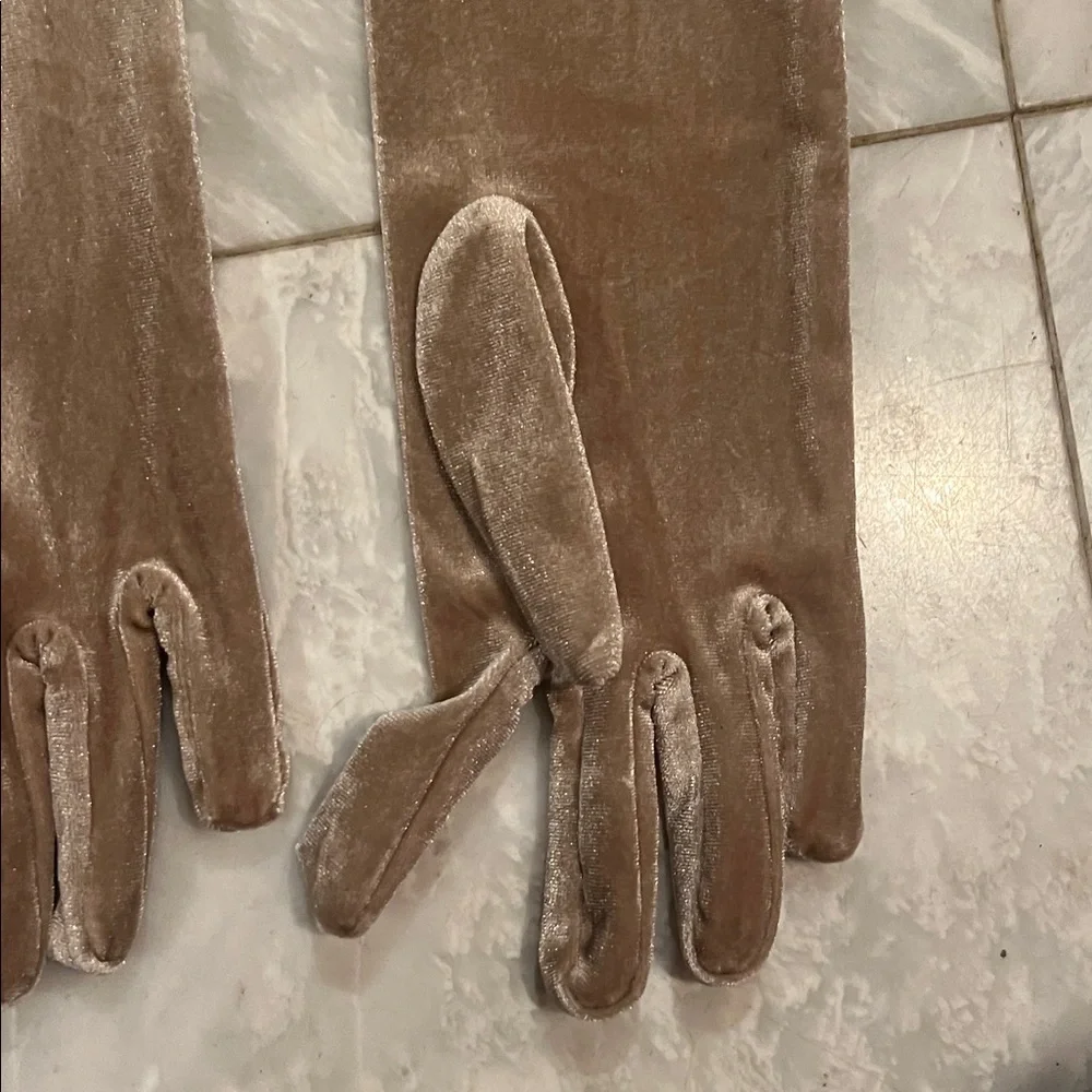 Elegant Long Velvet Gloves